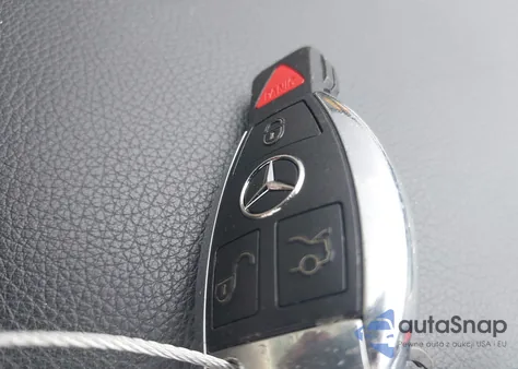 2015 Mercedes-Benz C 300 4Matic/Luxury 4Matic/Sport 4Matic из США, поврежденный, VIN 55SWF4KB0FU085218